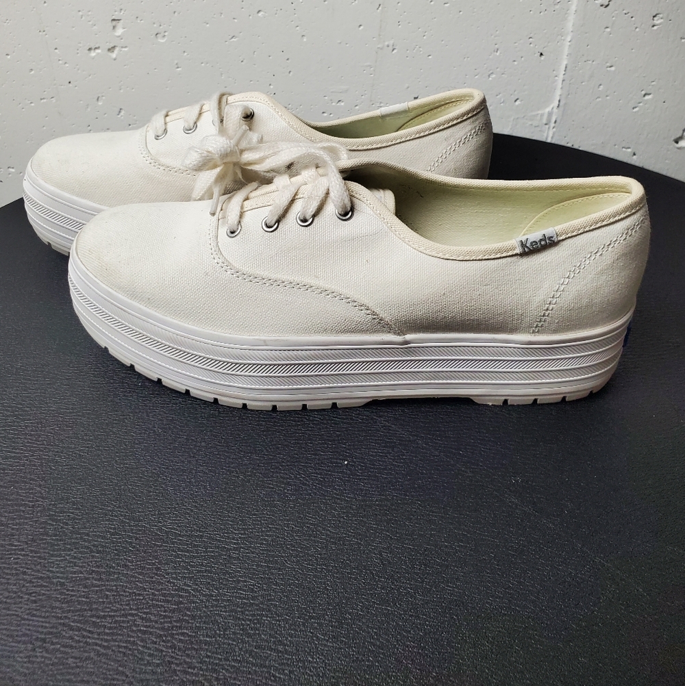 Keds Women's White Canvas Thick Sole Sneakers Sz 7.5